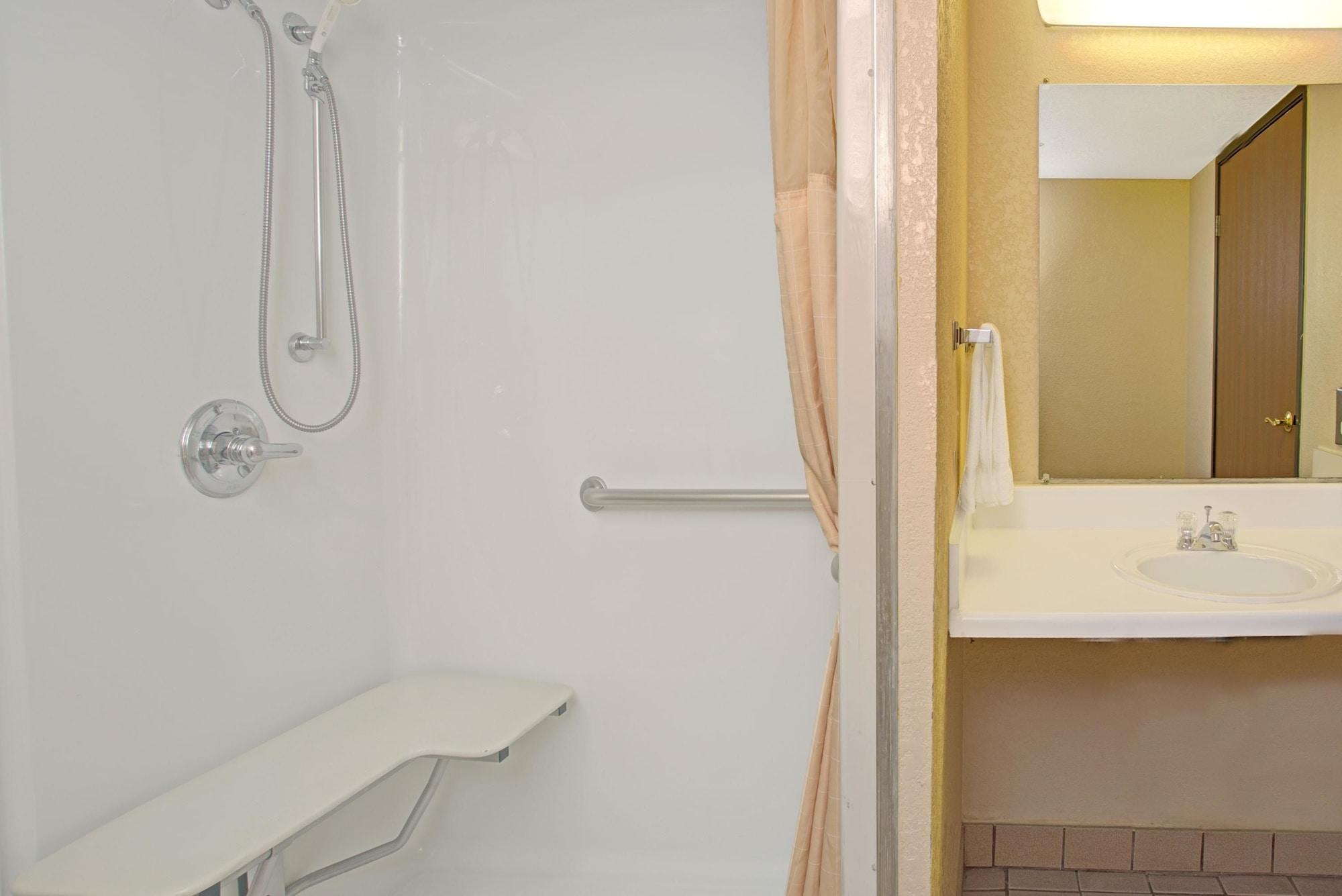 Hotel Super 8 By Wyndham Wheat Ridge/denver West
